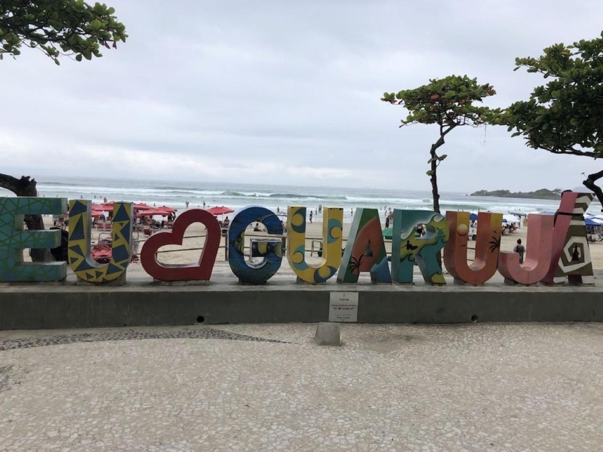 Lindo e moderno Estúdio pé na areia 50m do mar Guarujá Exterior foto