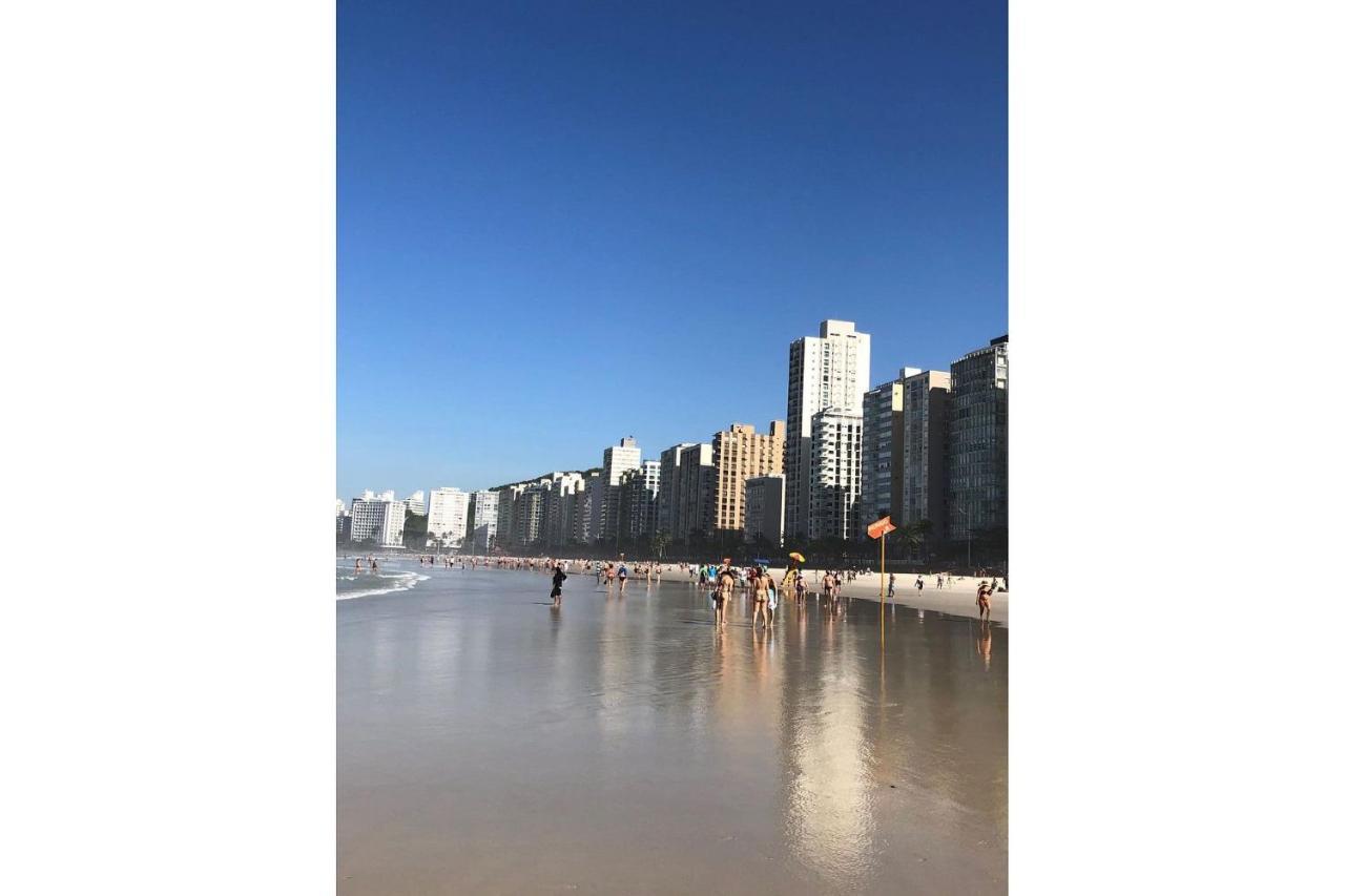 Lindo e moderno Estúdio pé na areia 50m do mar Guarujá Exterior foto