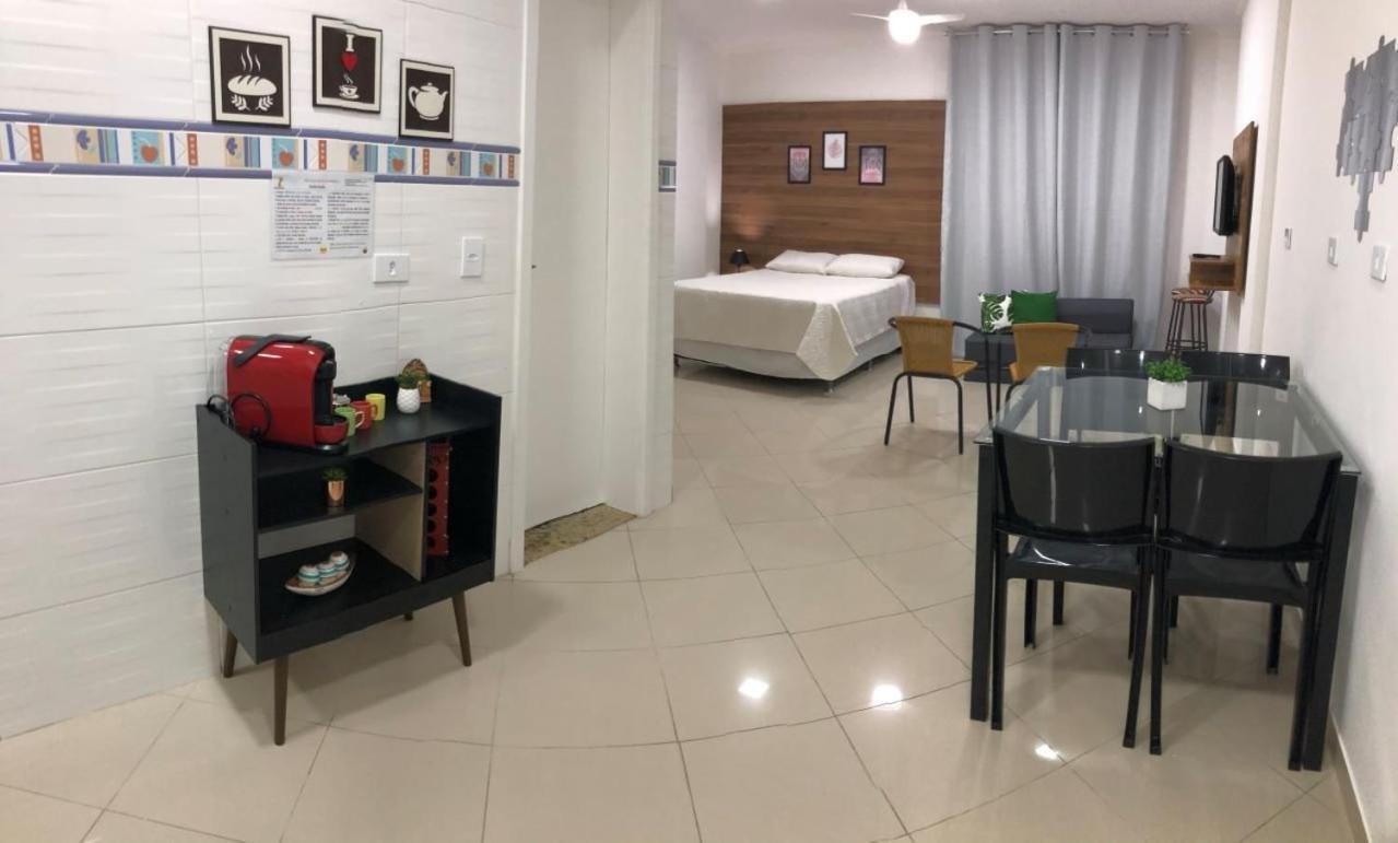 Lindo e moderno Estúdio pé na areia 50m do mar Guarujá Exterior foto